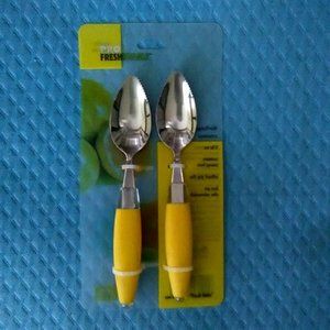 Serrated Fruit Spoons/2